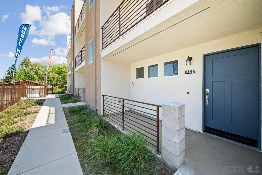 8186 Golden Ave, Lemon Grove, CA 91945 - #2