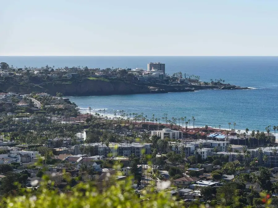 8330 Prestwick Dr., La Jolla, CA 92037 - #3