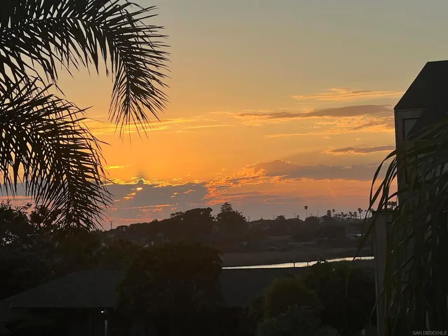 551 Laguna, Carlsbad, CA 92008 - Image #2