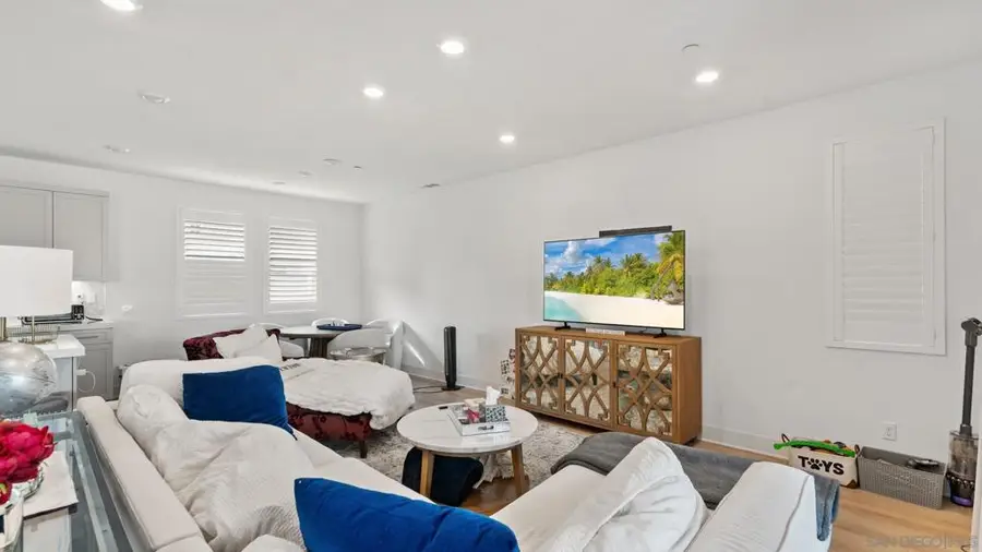 15681 Rennyson Way, San Diego, CA 92127 - Image #3