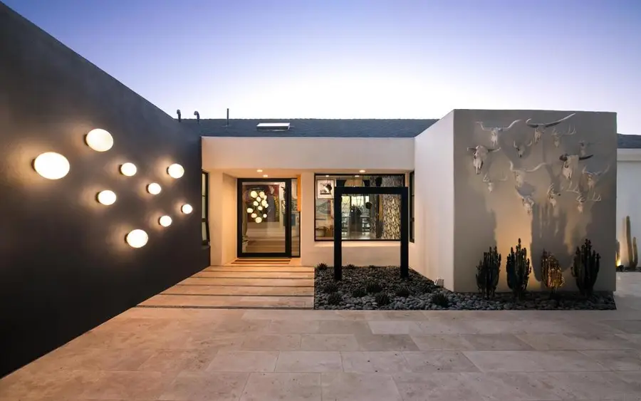 5676 Taft Ave, La Jolla, CA 92037 - Image #2