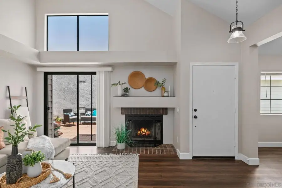 802 Spindrift Ln, Carlsbad, CA 92011 - Image #2