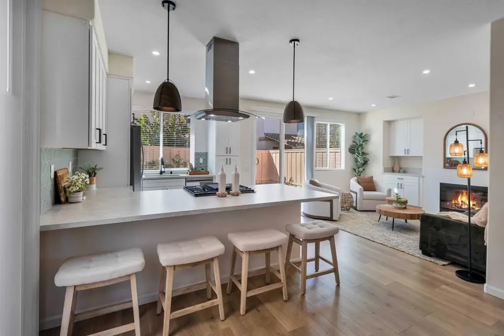 10794 Westonhill Drive, San Diego, CA 92126 - Image #1