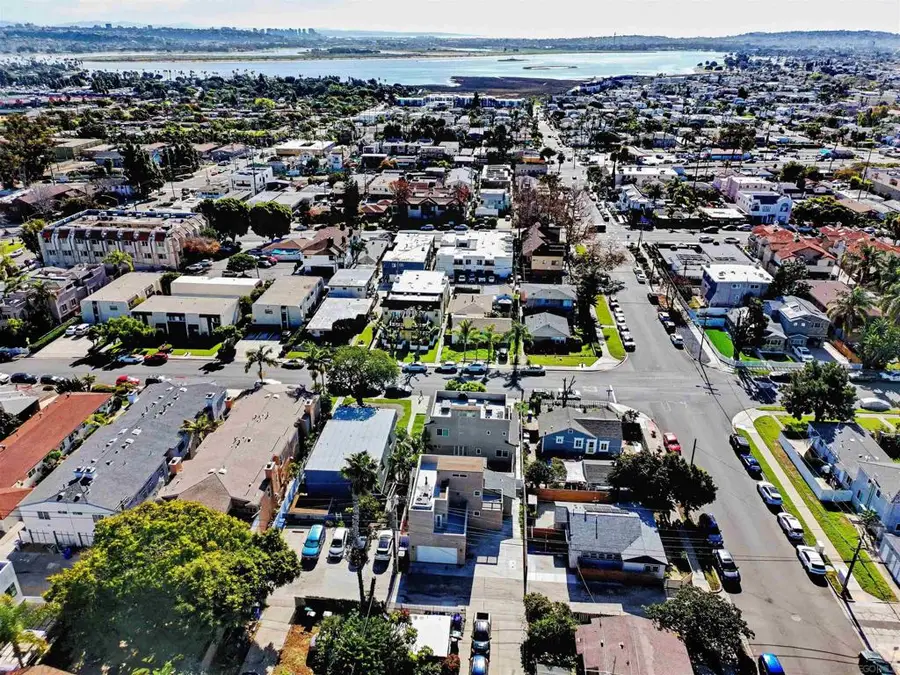 2114 Felspar St, San Diego, CA 92109 - Image #3