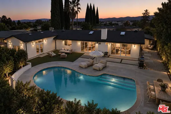 20877 Kelvin Place, Woodland Hills, CA 91367