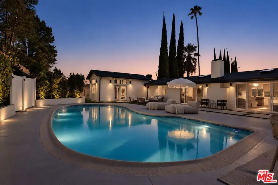 20877 Kelvin Place, Woodland Hills, CA 91367 - #2
