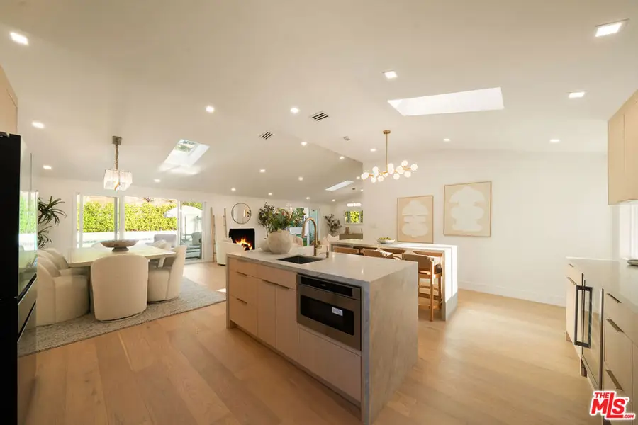 20877 Kelvin Place, Woodland Hills, CA 91367 - #3
