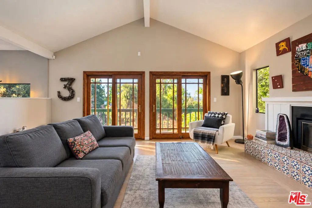 23620 Clover Trail, Calabasas, CA 91302 - #1