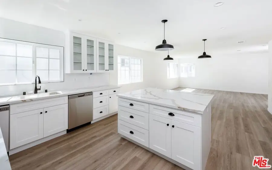 1960 S Sherbourne Drive, Los Angeles, CA 90034 - #3