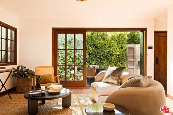 2504 Ocean Avenue, Venice, CA 90291