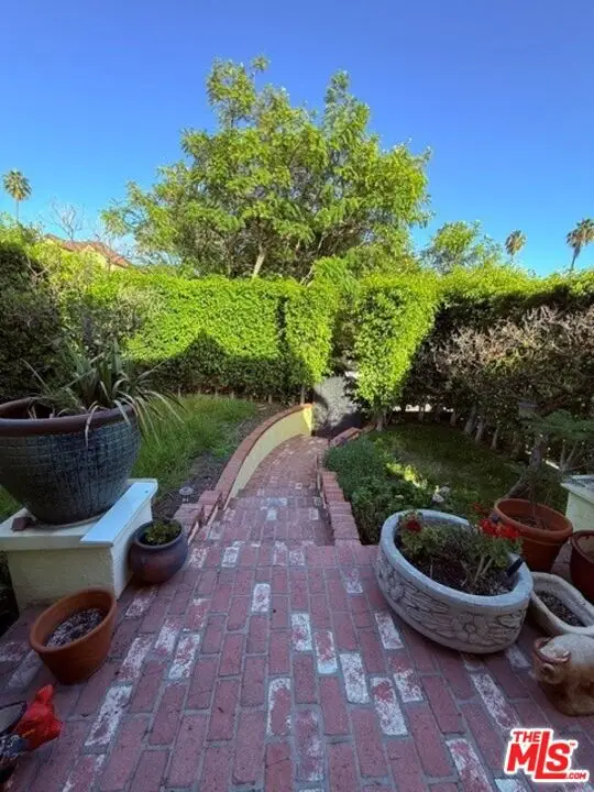 1713 N Orange Grove Avenue, Los Angeles, CA 90046 - #2