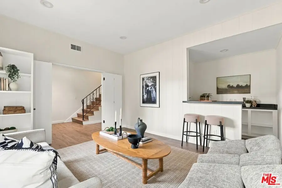 15435 Runnymede Street, Van Nuys, CA 91406 - #3