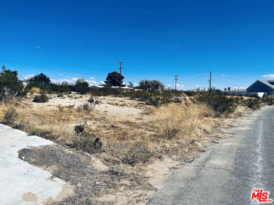 10211 Evelyn Avenue, California City, CA 93505 - #2