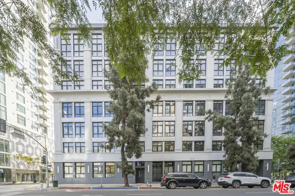 330 W 11th Street #C03, Los Angeles, CA 90015