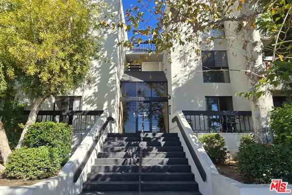 15335 Magnolia Boulevard #214, Sherman Oaks, CA 91403