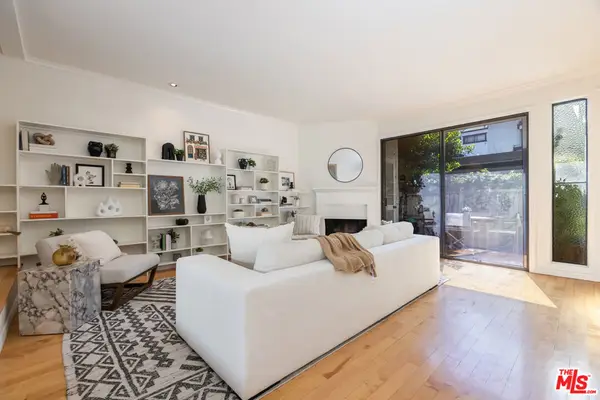 4218 Troost Avenue #18, Studio City, CA 91604