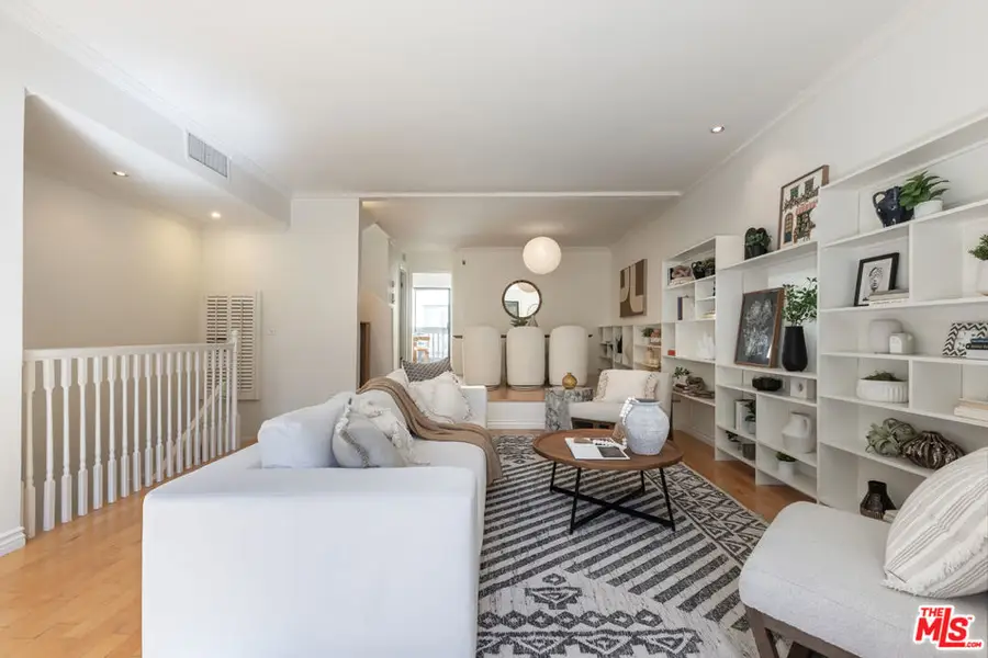4218 Troost Avenue #18, Studio City, CA 91604 - #2