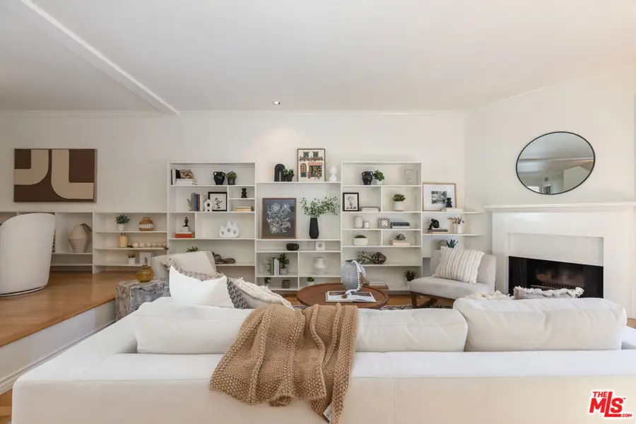 4218 Troost Avenue #18, Studio City, CA 91604 - #3