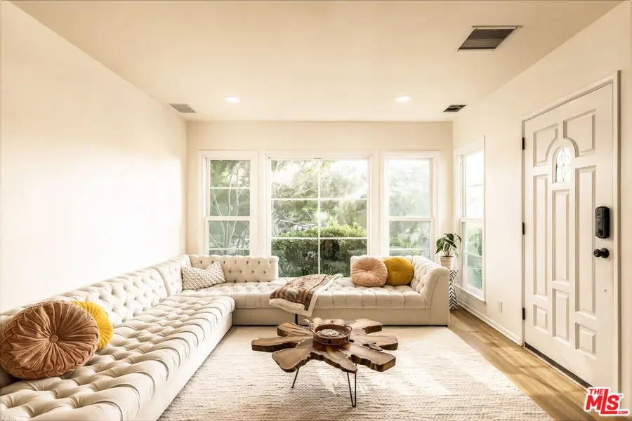 209 Ruth Avenue, Venice, CA 90291 - #2