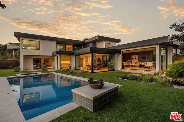 2261 Hercules Drive, Los Angeles, CA 90046