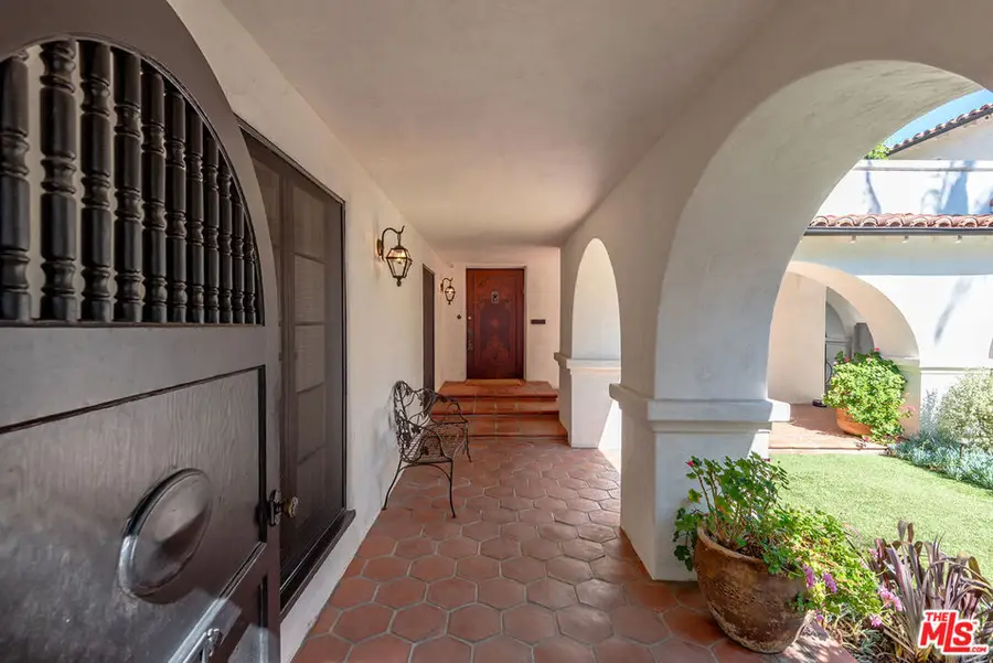 258 S Mccarty Drive, Beverly Hills, CA 90212 - #2