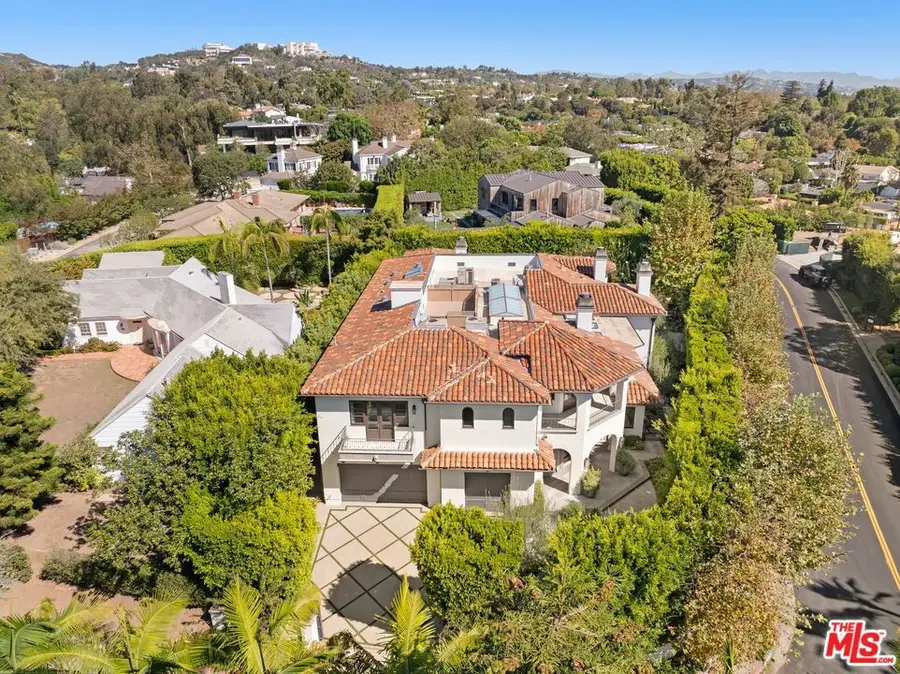 305 N Tigertail Road, Los Angeles, CA 90049 - #2