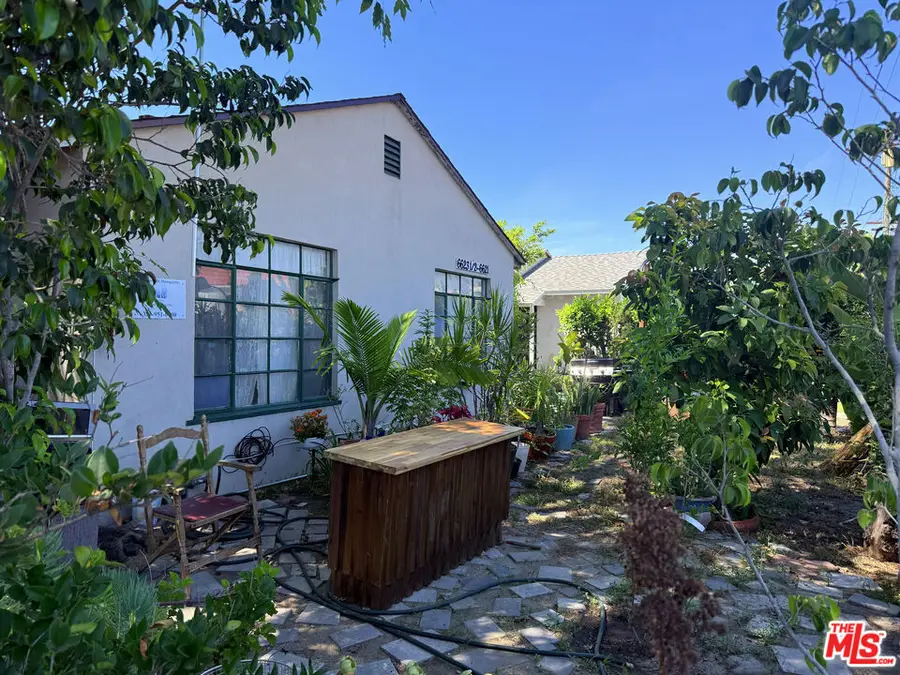 6621 Whitsett Avenue, North Hollywood, CA 91606 - #2