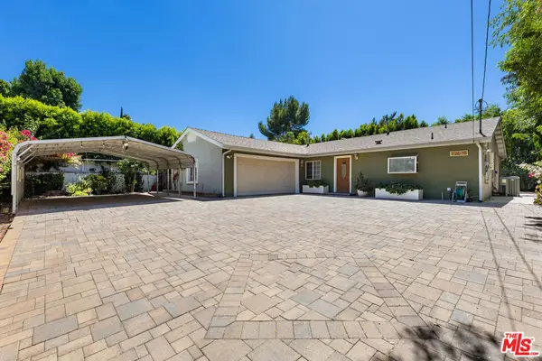 20628 Clark Street, Woodland Hills, CA 91367