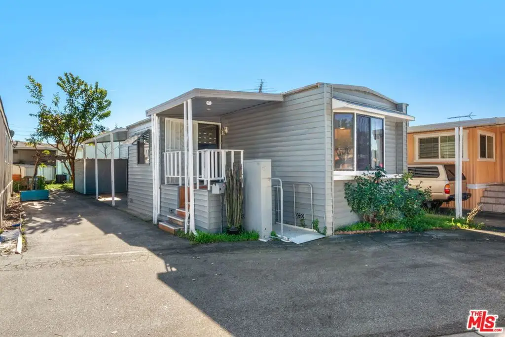 1502 E Carson Street #5, Carson, CA 90745 - Image #1