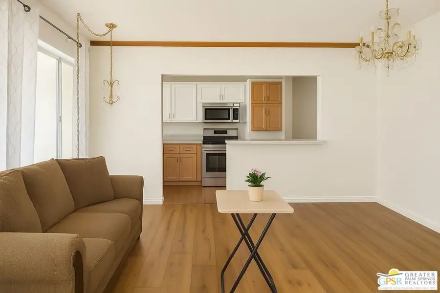 2812 Alsace Avenue, Los Angeles, CA 90016 - Image #2