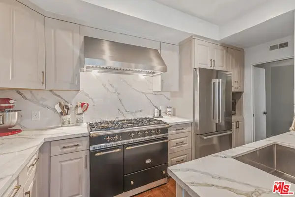 12115 San Vicente Boulevard #303, Los Angeles, CA 90049