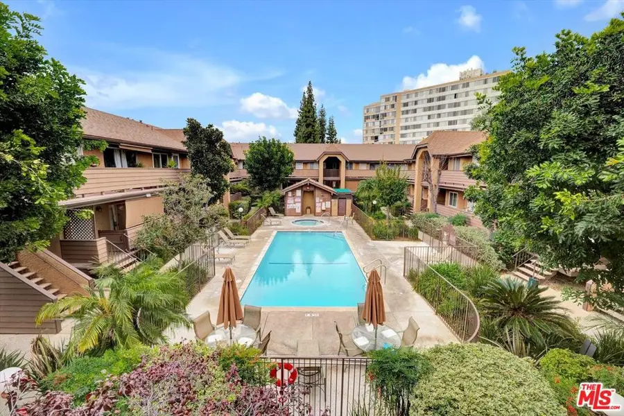 14823 Sherman Way #4, Van Nuys, CA 91405 - Image #2