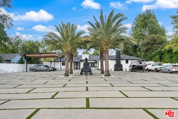 17211 Parthenia Street, Sherwood Forest, CA 91325