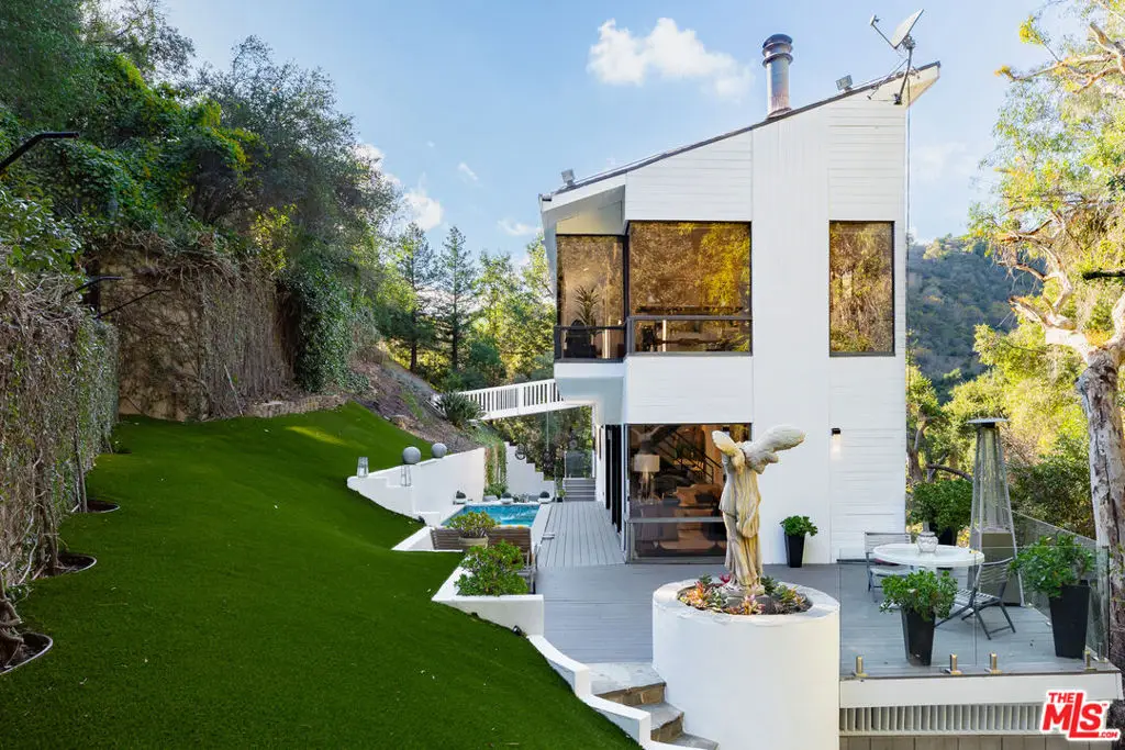 2350 Benedict Canyon Drive, Beverly Hills, CA 90210 - Image #1