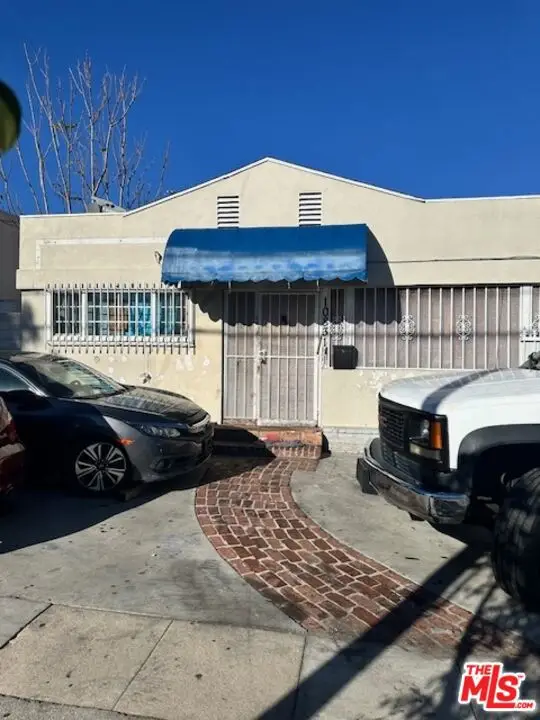 10831 Magnolia Boulevard, North Hollywood, CA 91601