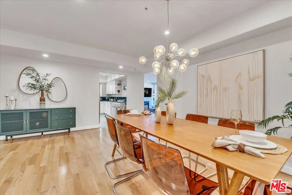 4426 Ventura Canyon Avenue #102, Sherman Oaks, CA 91423 - Image #1