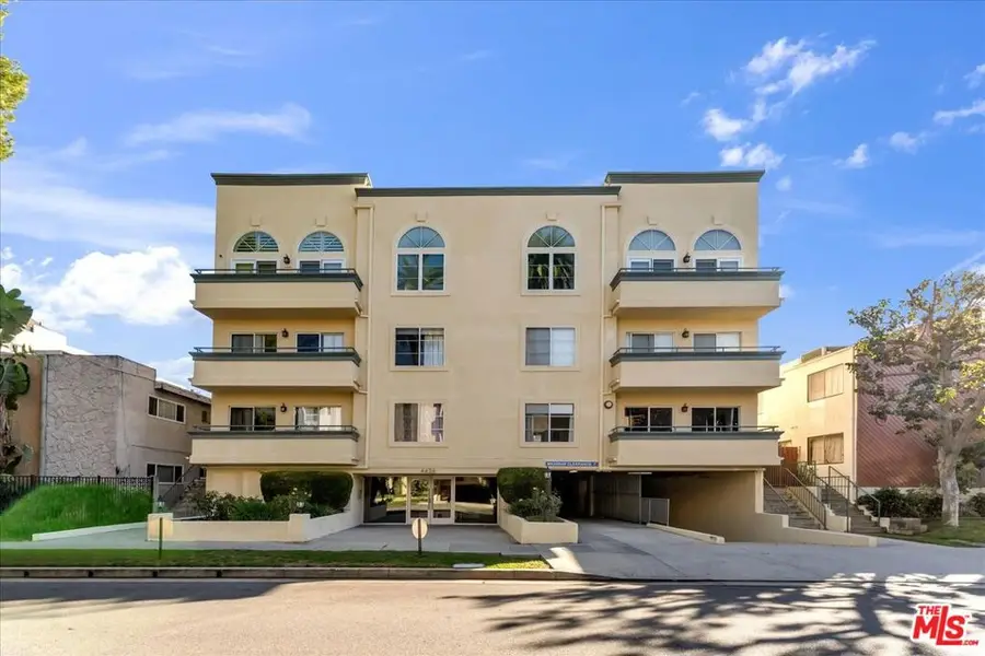 4426 Ventura Canyon Avenue #102, Sherman Oaks, CA 91423 - Image #3