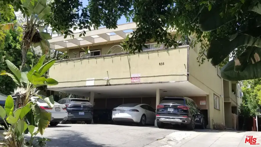 635 N Beachwood Drive #4, Los Angeles, CA 90004 - Image #2
