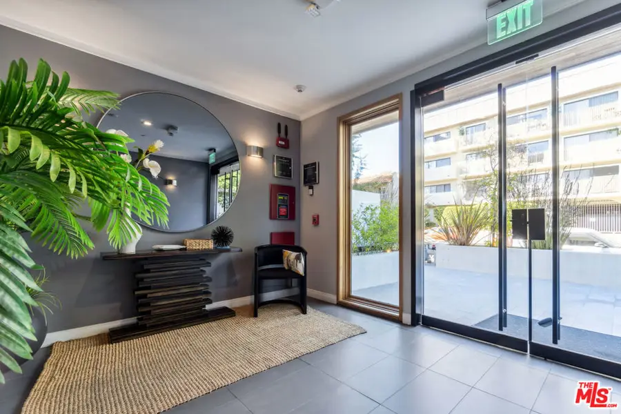 132 N Swall Drive #202, Los Angeles, CA 90048 - #2