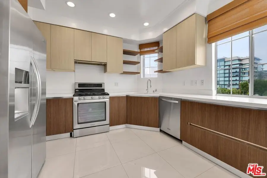 128 N Swall Drive #PH6, Los Angeles, CA 90048 - #3