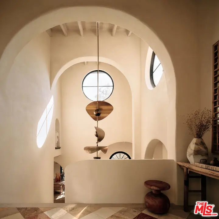 2729 Nichols Canyon Road, Los Angeles, CA 90046 - Image #3