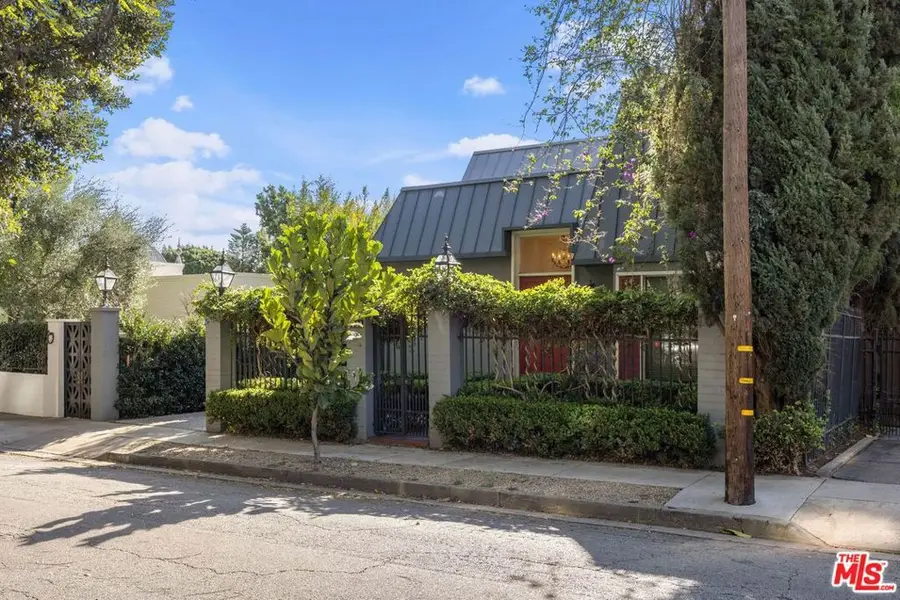 9044 Elevado Street, West Hollywood, CA 90069 - Image #2