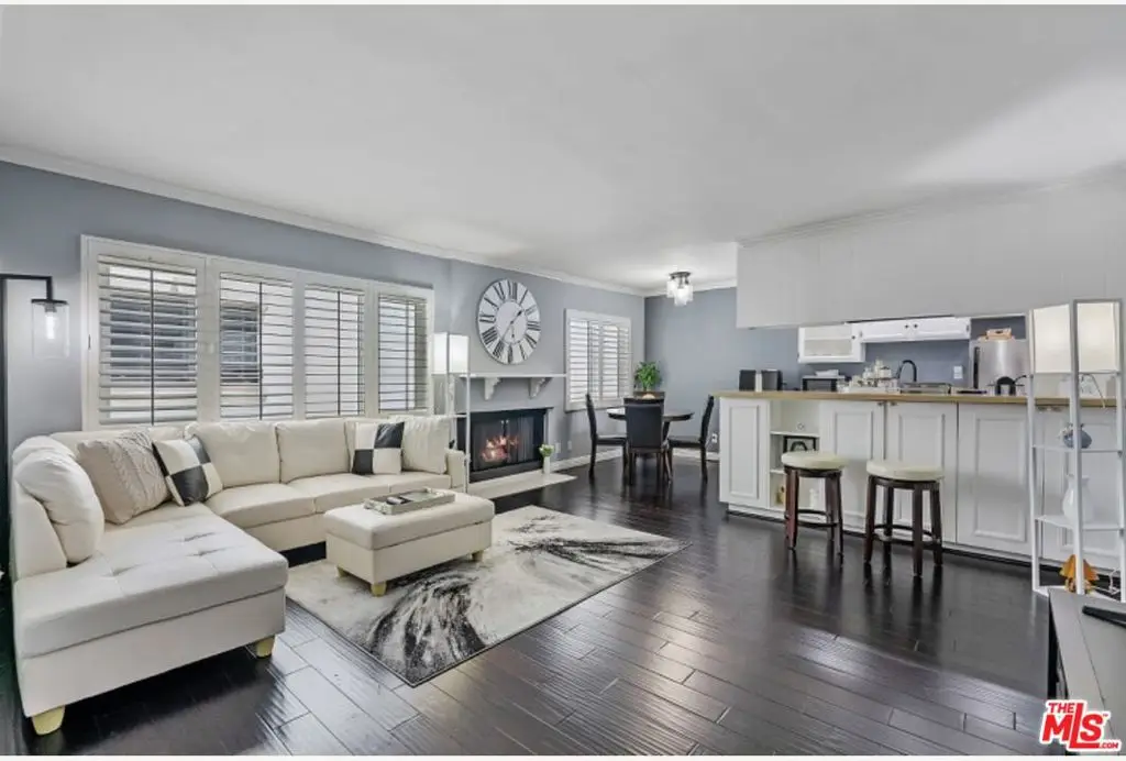 11639 Chenault Street #404, Los Angeles, CA 90049 - Image #1