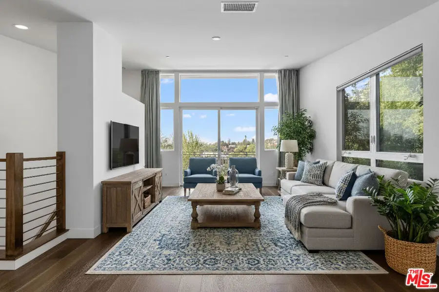 1912 W Liberty Court, Los Angeles, CA 90026 - #2