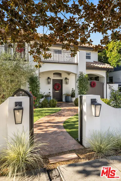 3721 Meier Street, Los Angeles, CA 90066