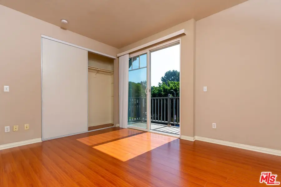 1239 W 30th Street, Los Angeles, CA 90007 - #3