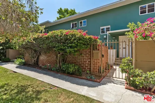 5418 1/2 Village, Los Angeles, CA 90016