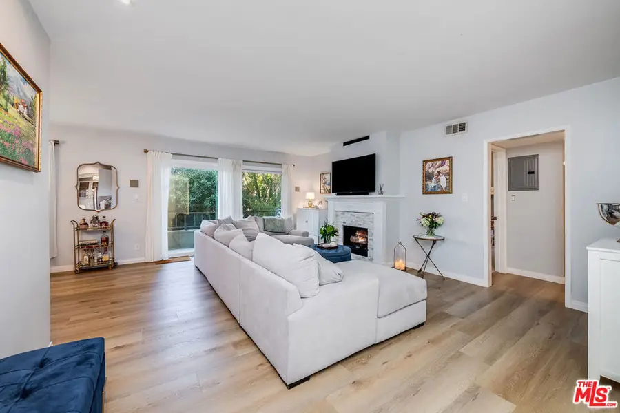 10707 Camarillo Street #108, Toluca Lake, CA 91602 - Image #2