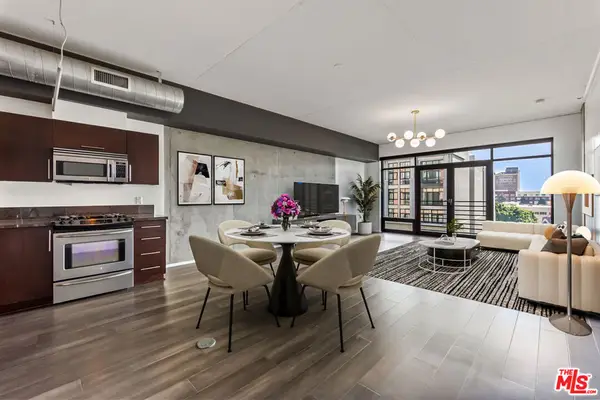 1111 S Grand Avenue #716, Los Angeles, CA 90015