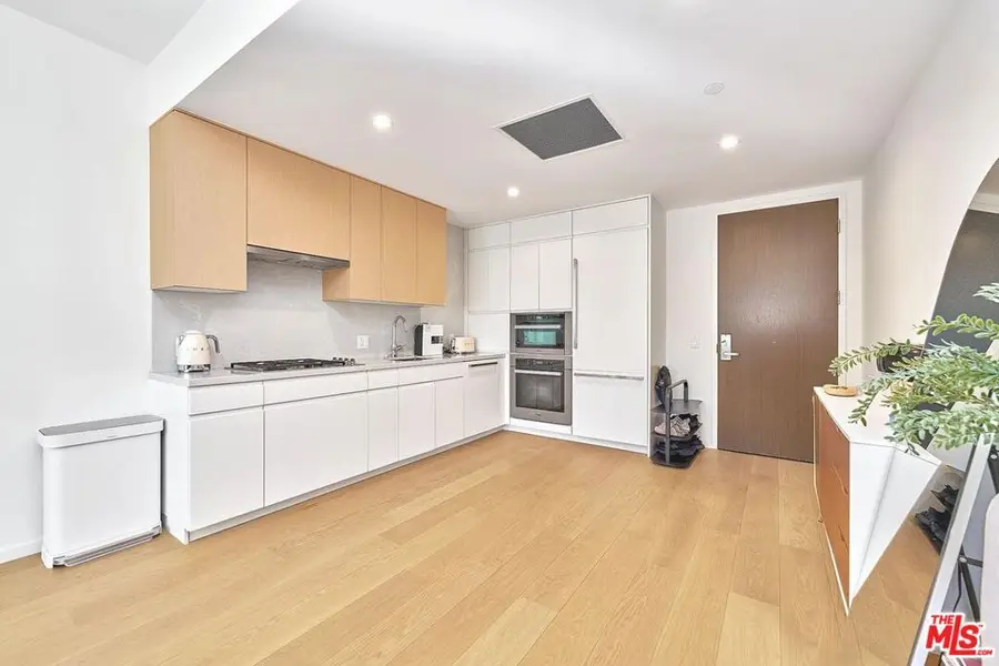 877 Francisco Street #1207, Los Angeles, CA 90017 - #3